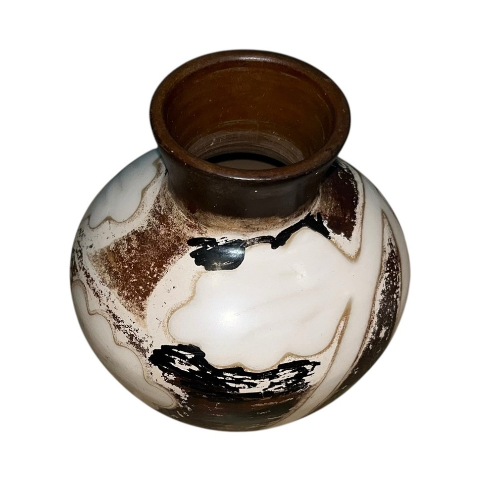 Vintage Chulucanas Peru Pottery Vase – Handcrafted Burnished Ceramic